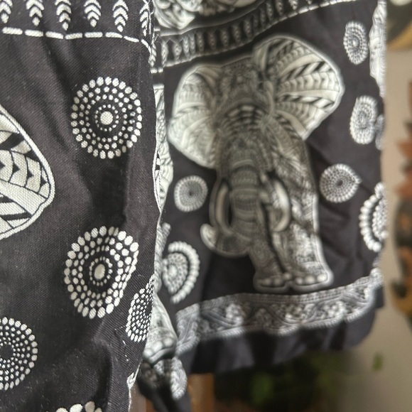 Elephant Print Black and White Boho Hippie Shorts Free Size - Picture 11 of 16